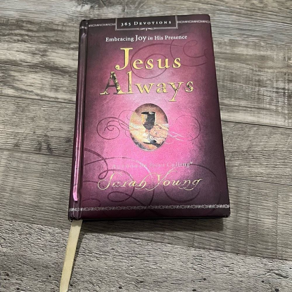 Jesus Always by Sarah Young 365 day devotional padded hardcover